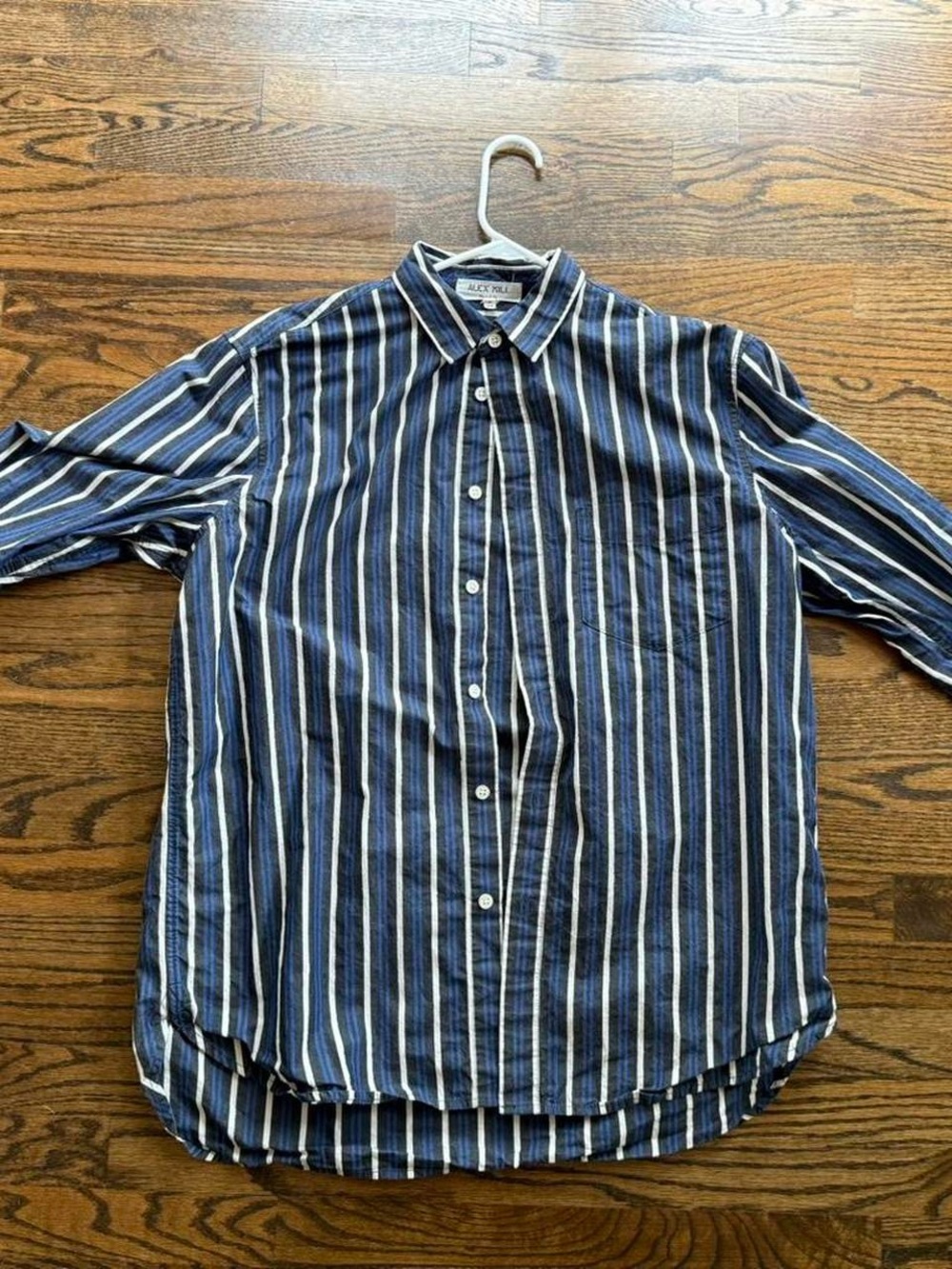 Alex Mill Men’s Navy and White Vertical Stripe Button-Down Shirt